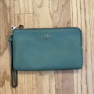 Coach Double Zip Leather Wristlet Mint Green